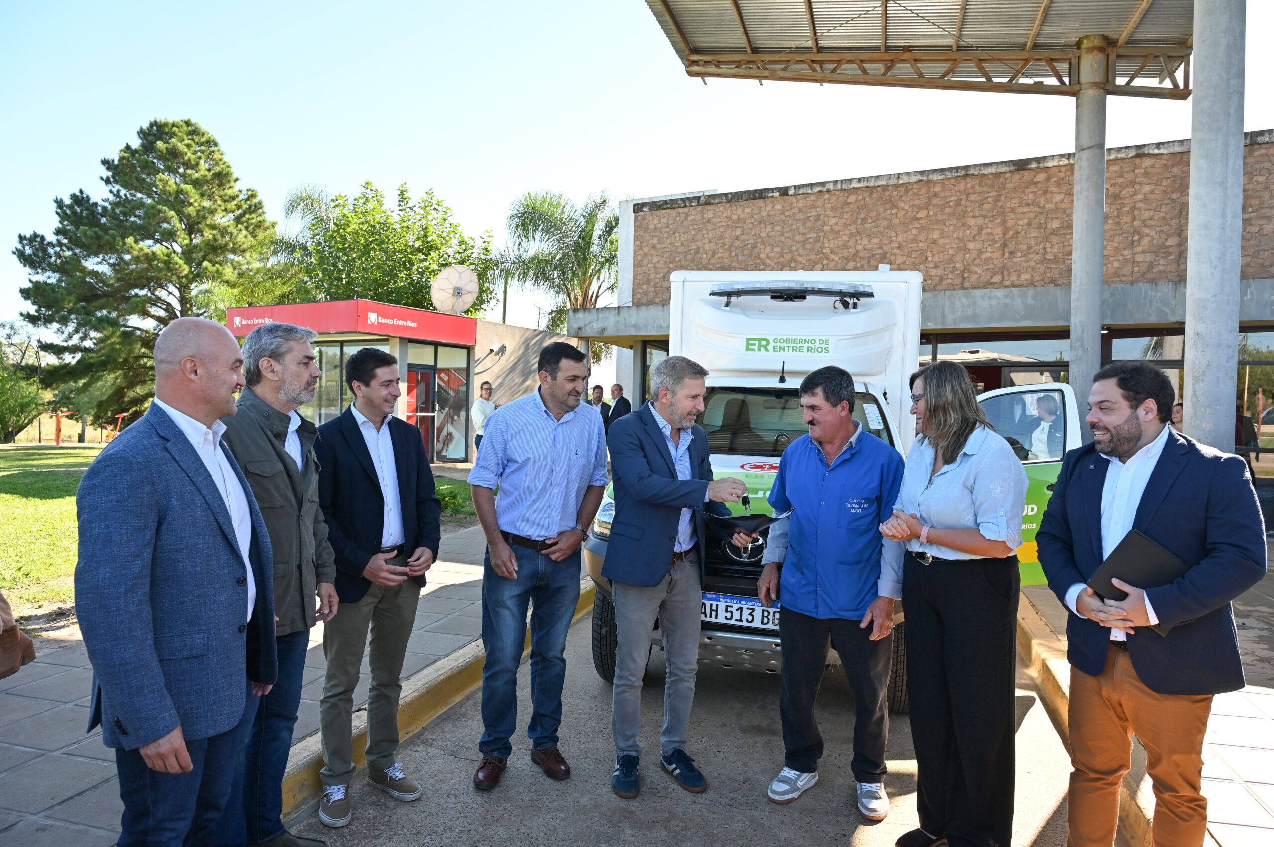 La provincia refuerza el sistema de salud de Colonia Ayuí con una ambulancia