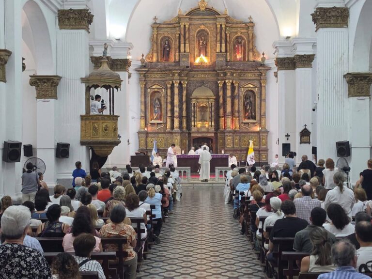 Celebración de la Misa Crismal en la Catedral San Antonio de Padua