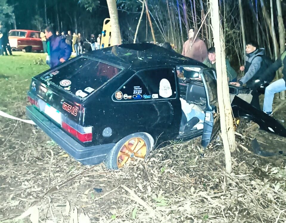 Ampliación sobre el accidente de tránsito en el ingreso al Lago Salto Grande: dos personas fueron trasladadas al hospital