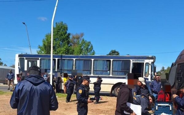 Secuestraron 60 envoltorios de cocaína que una encargada de cuadrilla de cosecha llevaba ocultos en sus partes íntimas